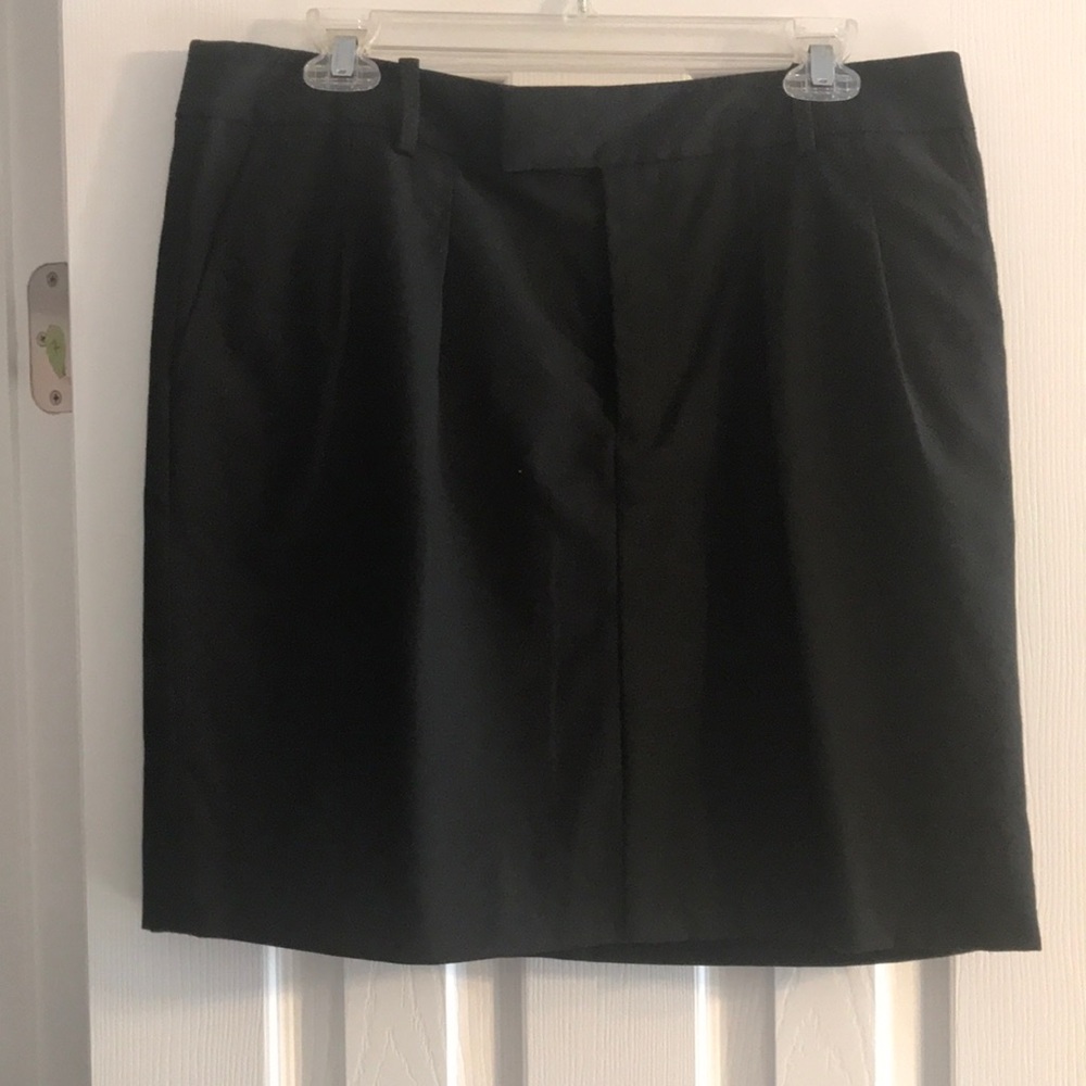 Gap black skirt